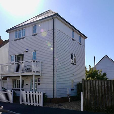 The Salty Dog Holiday Cottage, Camber Sands Rye Extérieur photo